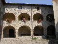 Chiostro cortile della chiesa di Sivizzano